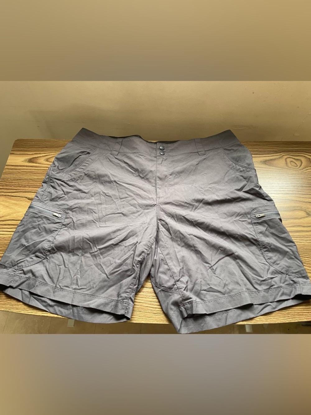 Women's Vista Trekking Shorts, Mid-Rise charcoal gray size 18
